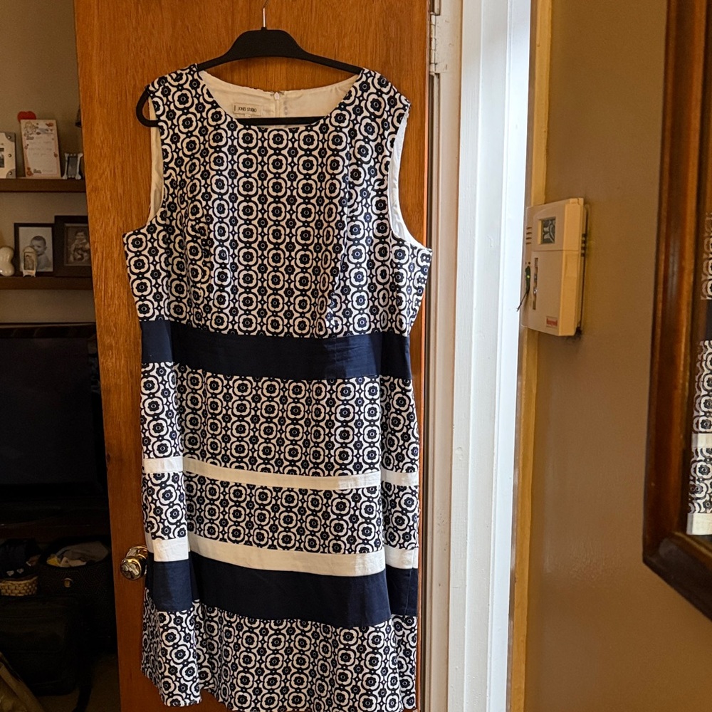Jones Studio Navy and White Patterned Midi Dress
